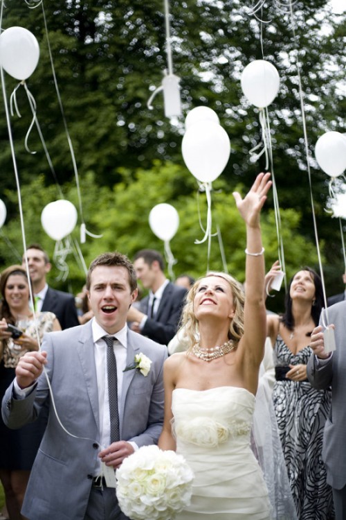 remembering lost loved ones at a wedding