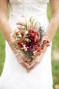 affordable wedding ideas - dry_bouquet