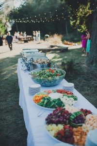 affordable wedding ideas - backyard-BBQ-wedding-idea